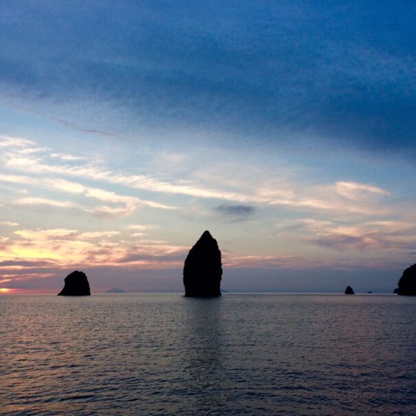 apertivo al tramonto lipari