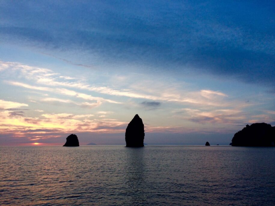 apertivo al tramonto lipari