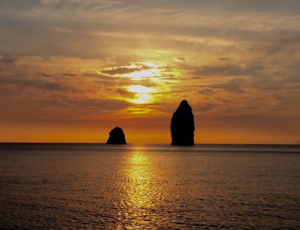 apertivo al tramonto lipari