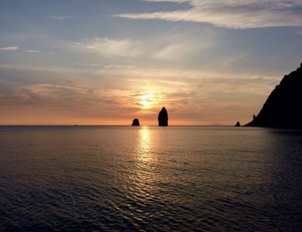 apertivo al tramonto lipari