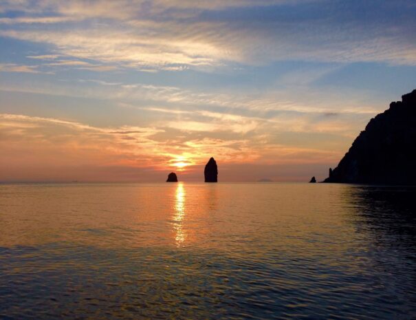 apertivo al tramonto lipari